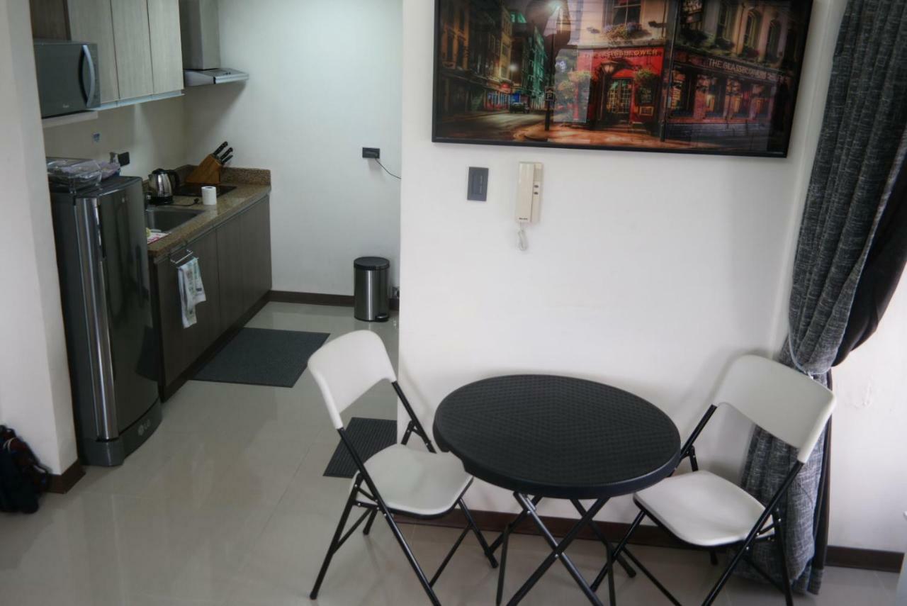 Splendido Tower 2 Ann'S Unit Apartment Tagaytay City Ngoại thất bức ảnh
